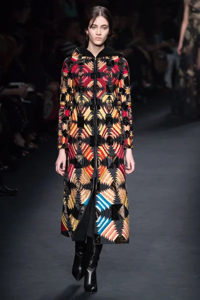 Look 61